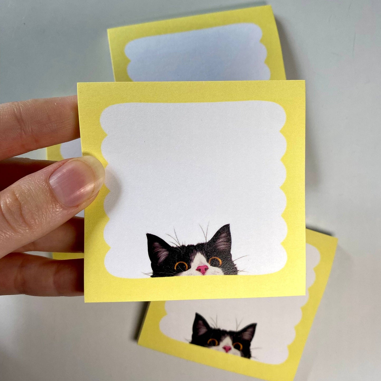 Peeking Cat Post-It Note (Yellow)