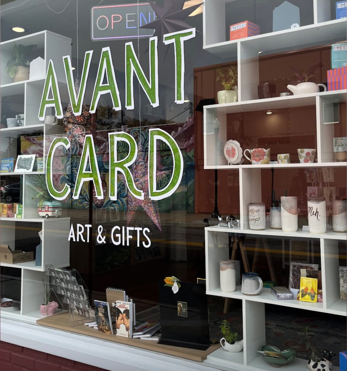 *Welcome to Avant Card*