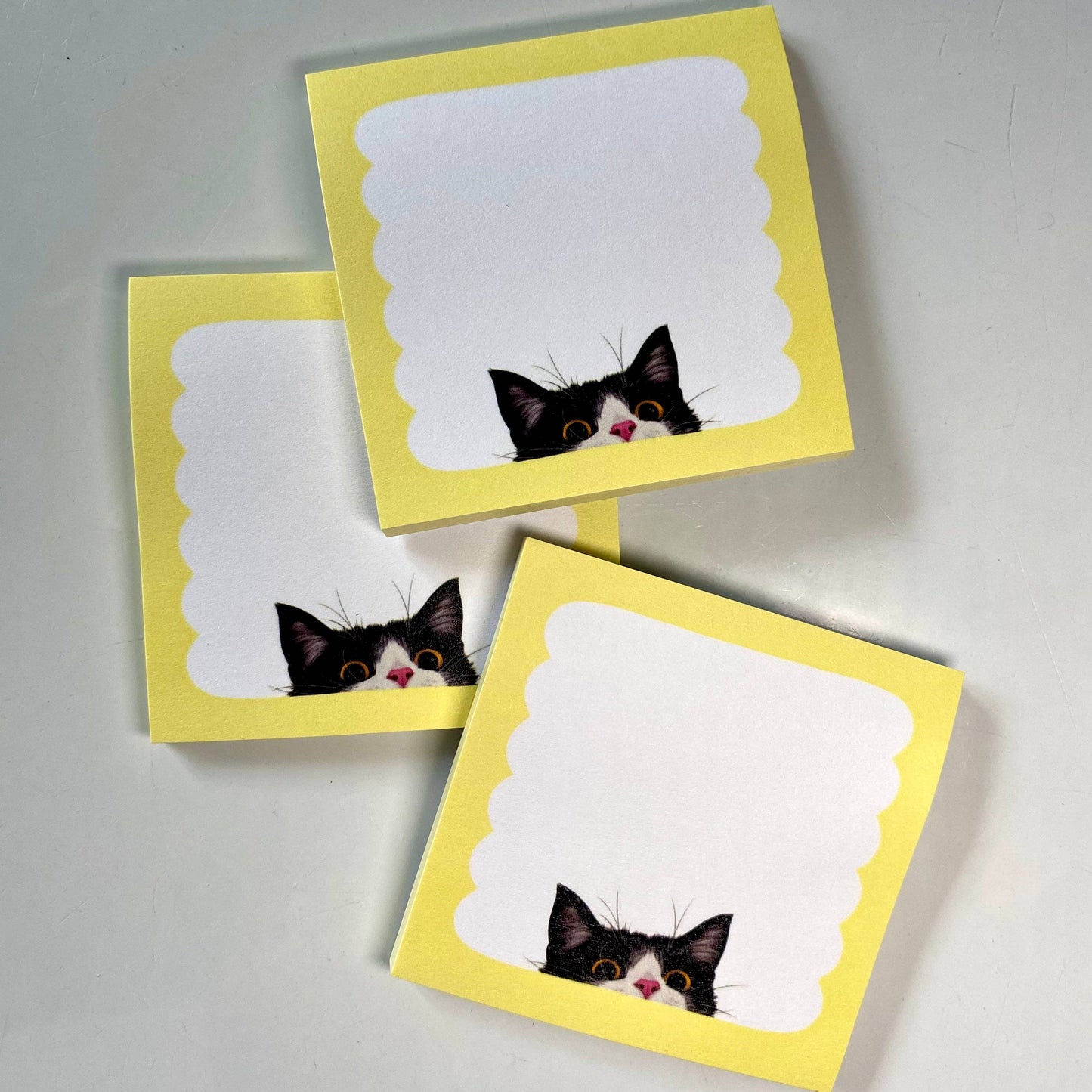Peeking Cat Post-It Note (Yellow)