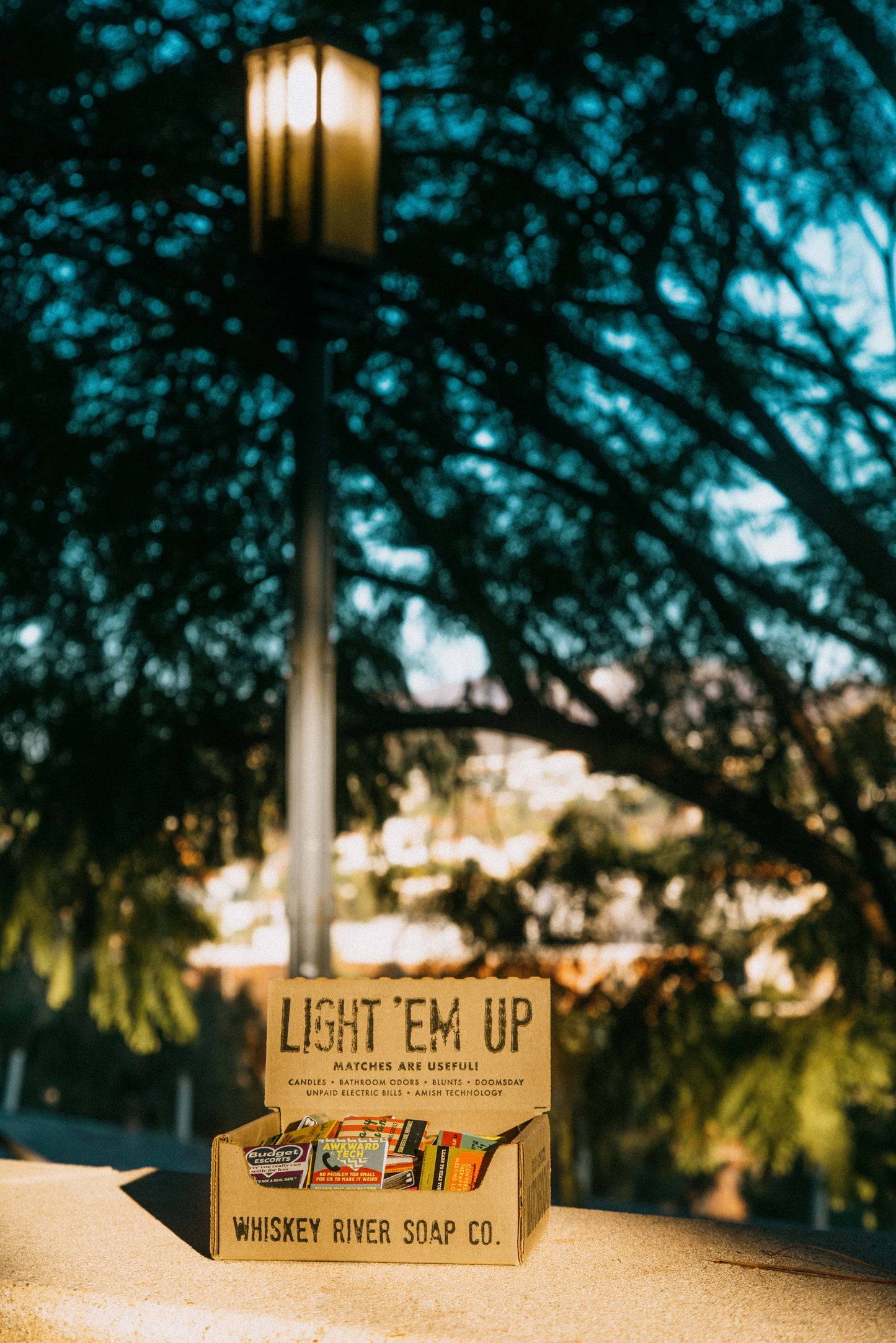 Vintage-Style Matchbook